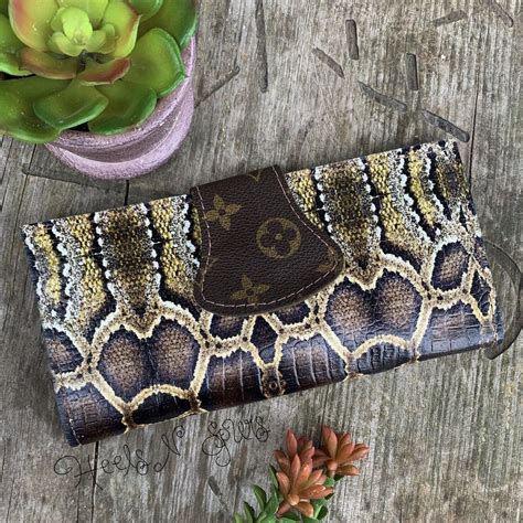 lv snake wallet